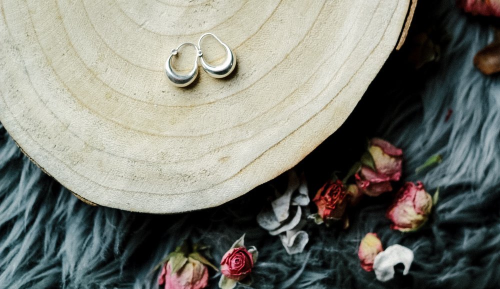 pretty silver earrings 