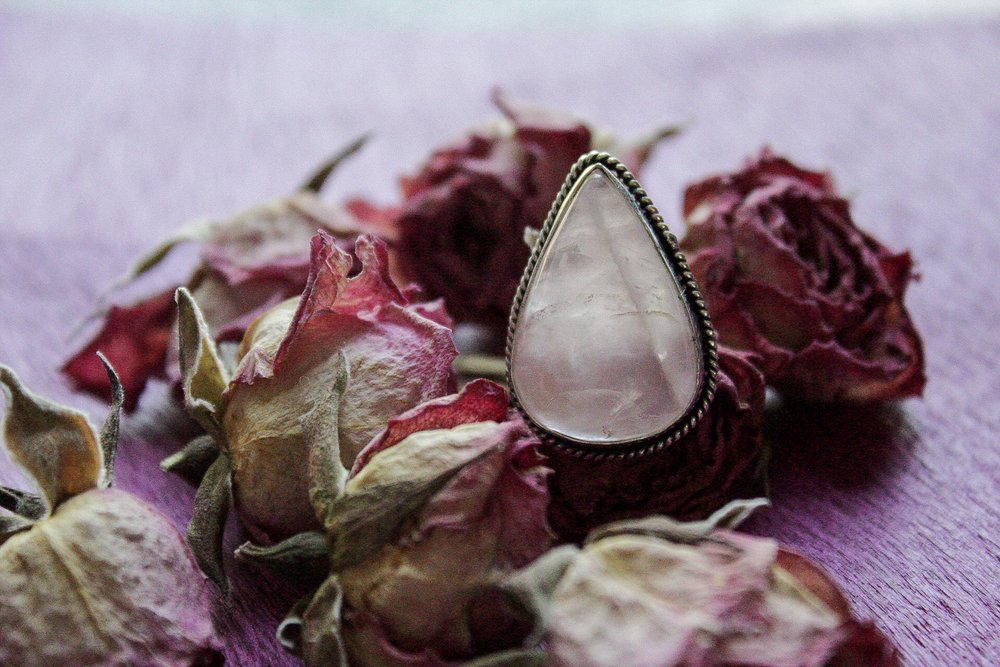 Rose quartz ring
